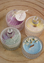 Carica l'immagine nel visualizzatore di Gallery, Candela “Marta”