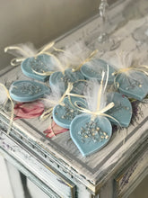 Carica l'immagine nel visualizzatore di Gallery, Cialda cuore profumata