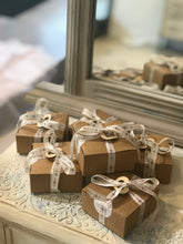 Carica l'immagine nel visualizzatore di Gallery, Cialda cuore profumata